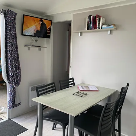 Mobil Home 10 M Et Mme Colas Litteau Exterior photo